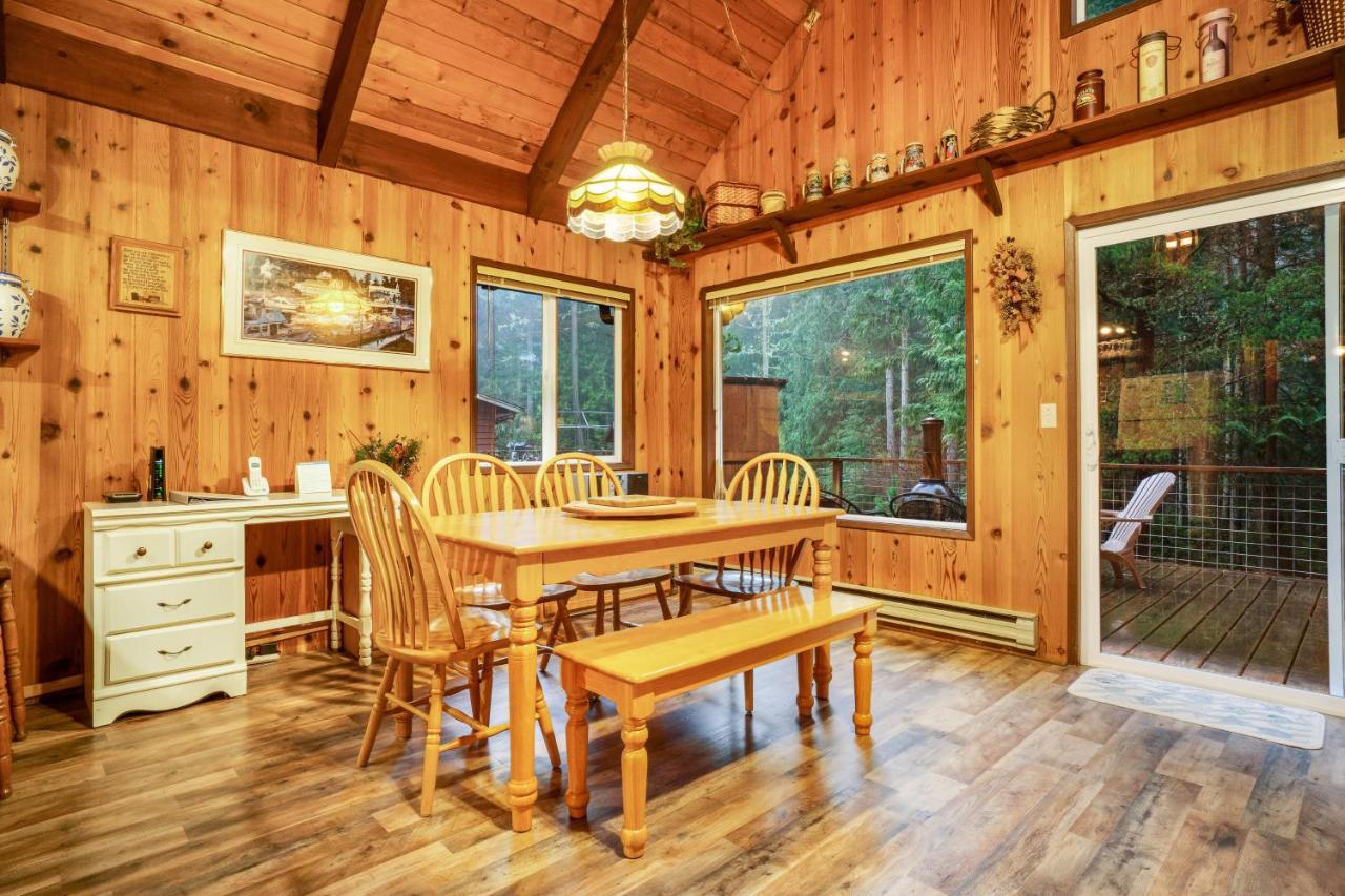 The Chalet On Lopez Islandale 객실 사진